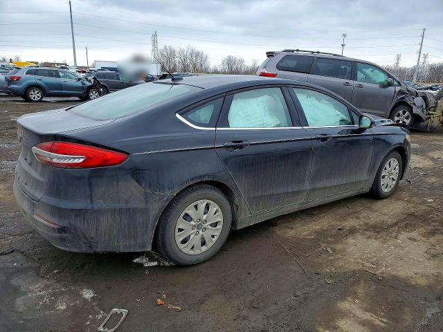 Photo 3 from auction – 2019 FORD FUSION with VIN 3FA6P0G77KR197492