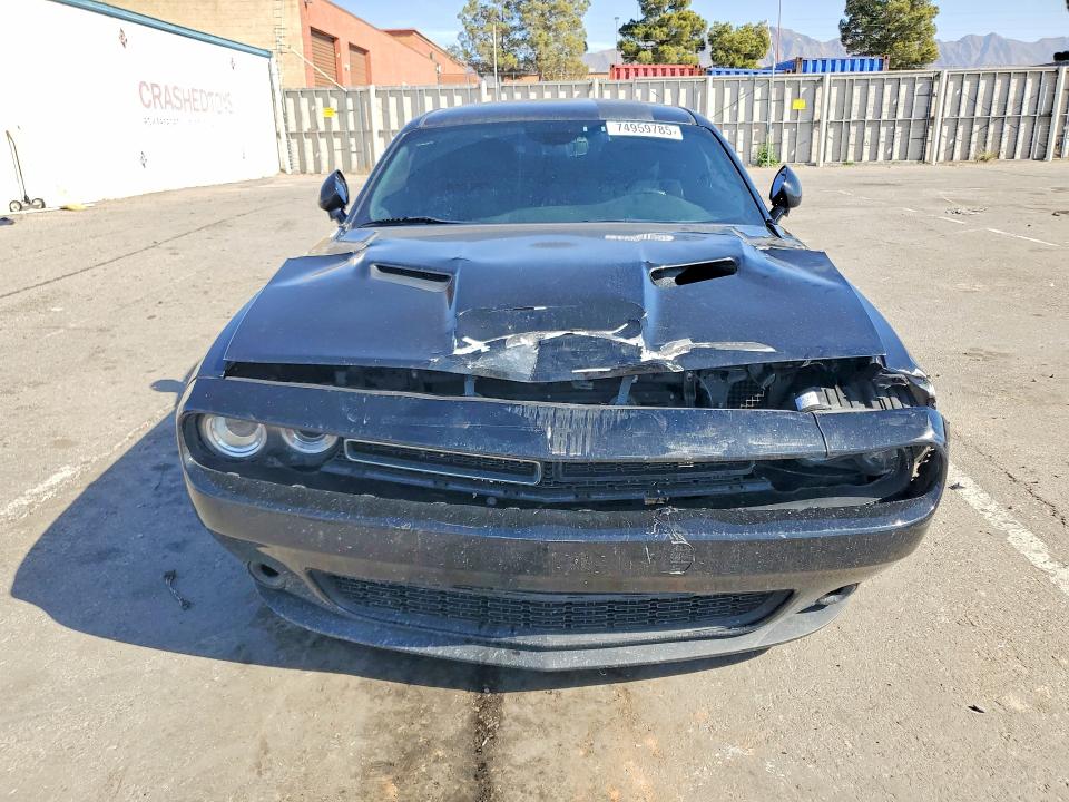 Photo 5 from auction – 2018 DODGE CHALLENGER with VIN 2C3CDZAG0JH202307