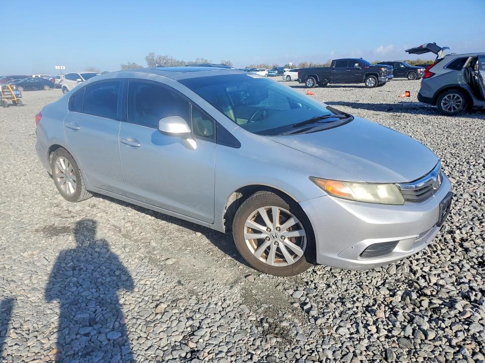 Photo 4 from auction – 2012 HONDA CIVIC EXL with VIN 2HGFB2F98CH506022