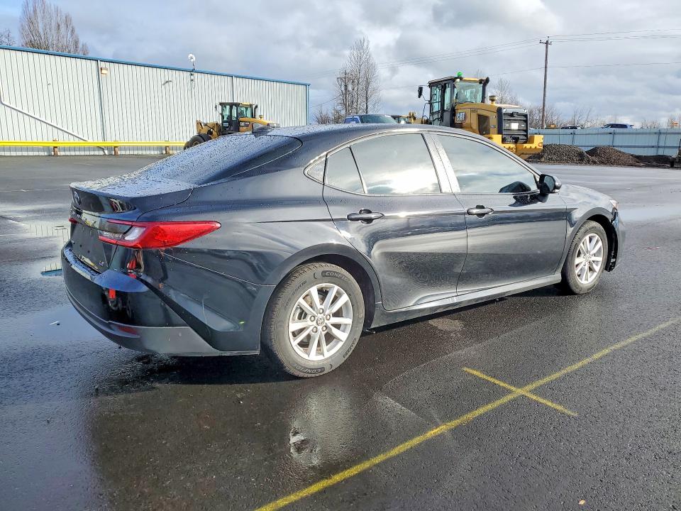 Photo 3 from auction – 2025 TOYOTA CAMRY with VIN 4T1DAACK0SU002128