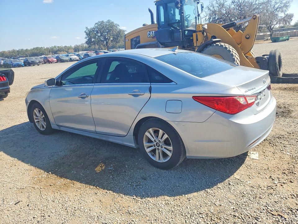 Photo 2 from auction – 2013 HYUNDAI SONATA GLS with VIN 5NPEB4AC2DH803952
