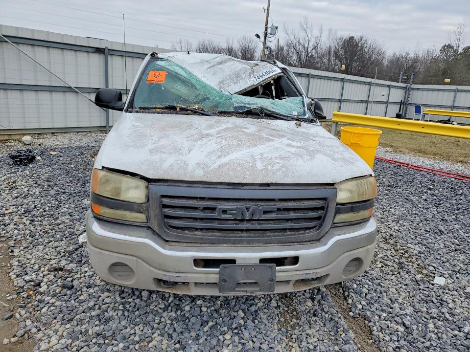 Photo 5 from auction – 2004 GMC NEW SIERRA with VIN 1GTEK19V84E247375