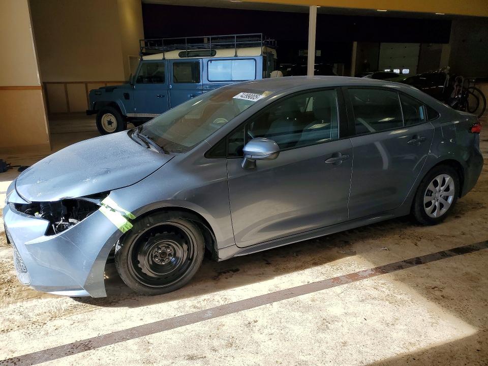 TOYOTA COROLLA LE 2021 with VIN 5YFEPMAE1MP232945 - Photo from auction
