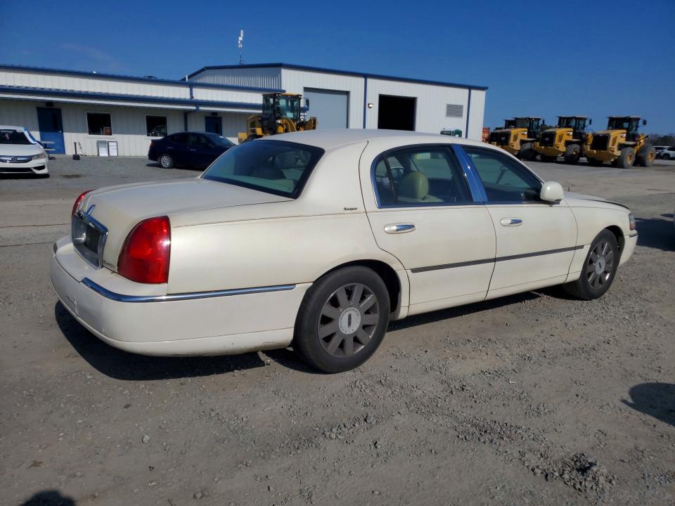 Photo 3 from auction – 2007 LINCOLN TOWN CAR with VIN 1LNHM83V37Y606932