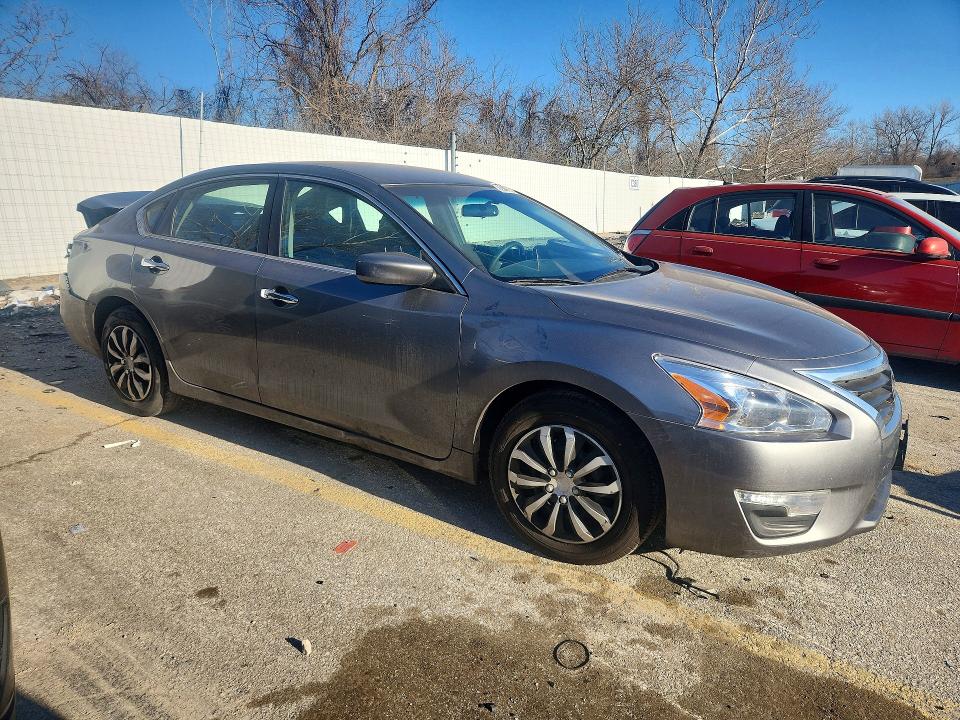 Photo 4 from auction – 2015 NISSAN ALTIMA with VIN 1N4AL3AP1FC286530