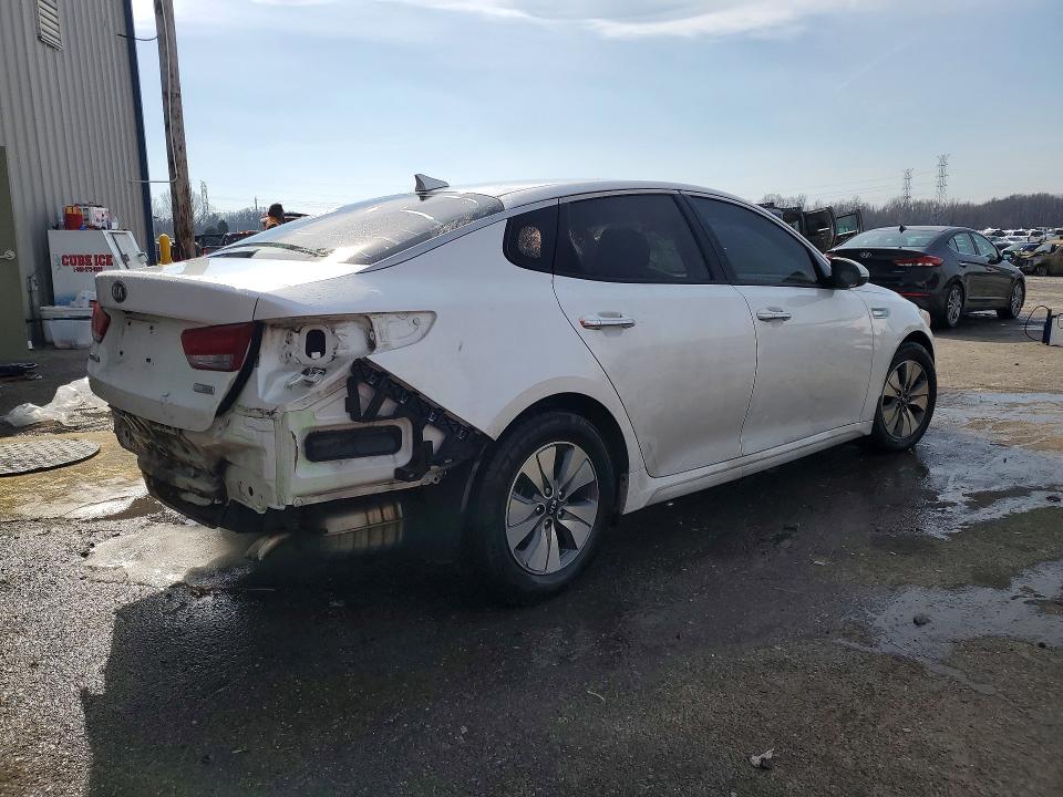 Photo 3 from auction – 2017 KIA OPTIMA with VIN KNAGT4LC0H5005410