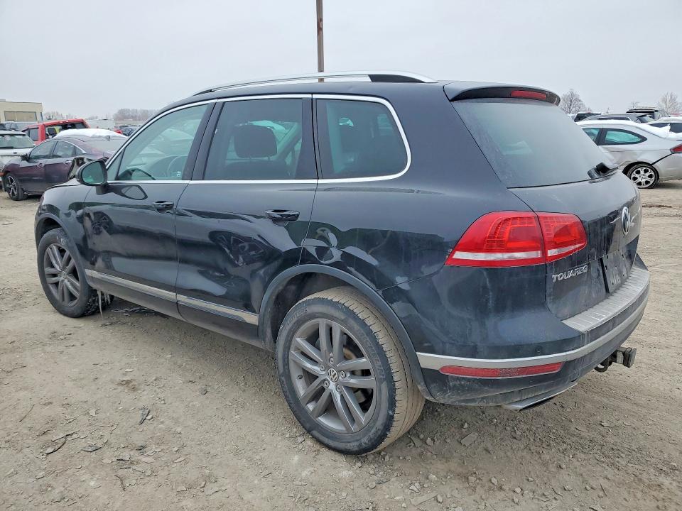 Photo 2 from auction – 2016 VOLKSWAGEN TOUAREG TD with VIN WVGEP9BP9GD002666