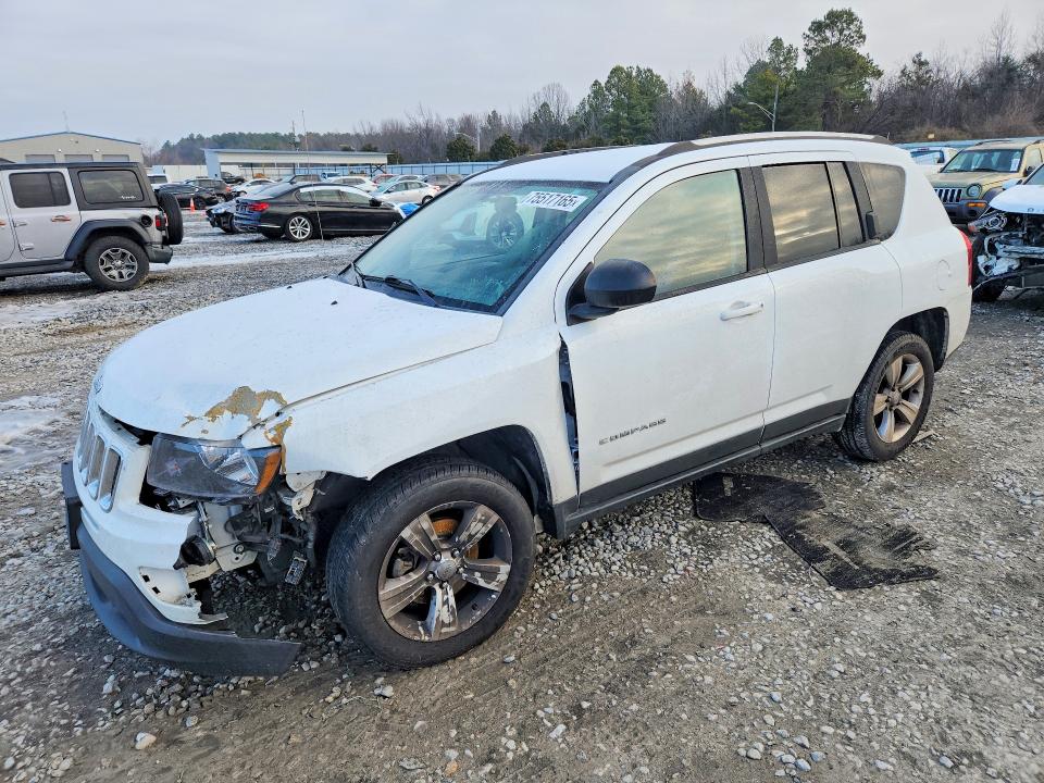 JEEP COMPASS 2015 with VIN 1C4NJDBB4FD437462 - Photo from auction