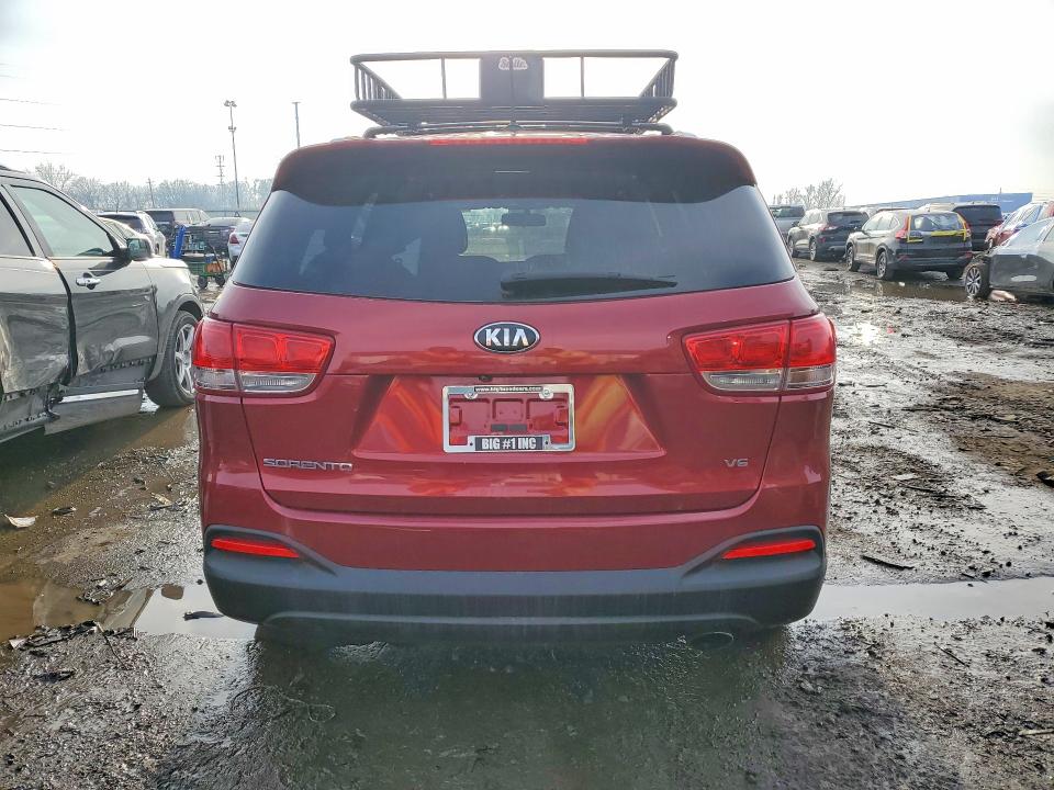 Photo 6 from auction – 2016 KIA SORENTO LX with VIN 5XYPGDA52GG179724