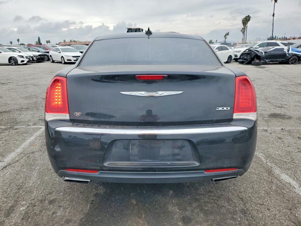 Photo 6 from auction – 2015 CHRYSLER 300 with VIN 2C3CCAAG8FH864342
