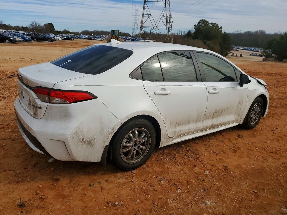 Photo 3 from auction – 2022 TOYOTA COROLLA LE with VIN JTDEAMDE2N3005870