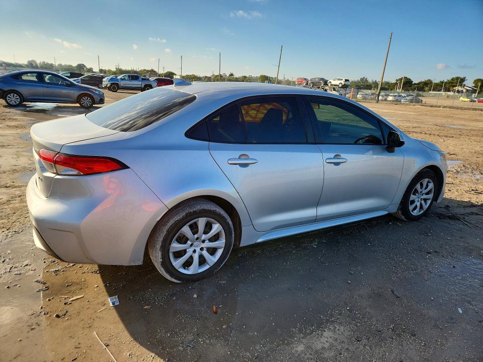Photo 3 from auction – 2021 TOYOTA COROLLA with VIN JTDEPMAE4MJ181199