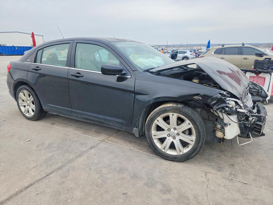 Photo 4 from auction – 2013 CHRYSLER 200 TOURIN with VIN 1C3CCBBB5DN554307