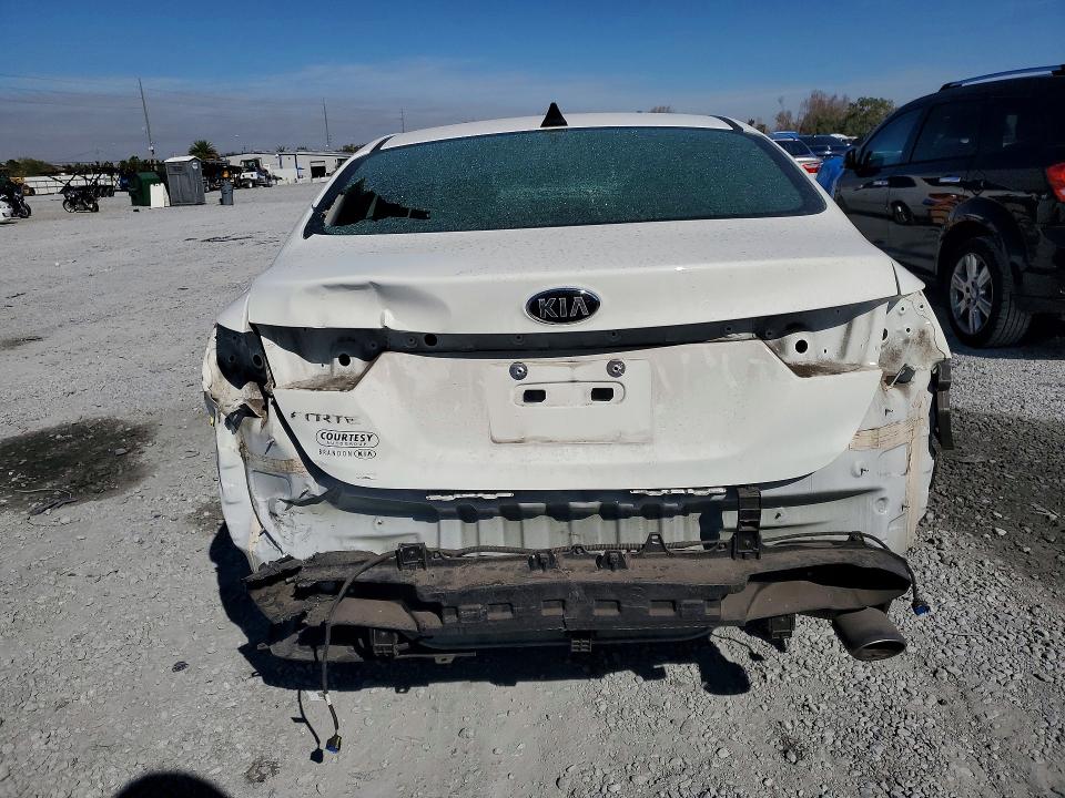 Photo 6 from auction – 2021 KIA FORTE FE with VIN 3KPF24AD8ME358098