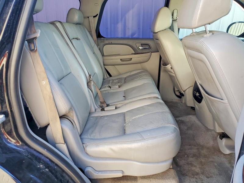 Photo 11 from auction – 2007 CHEVROLET TAHOE with VIN 1GNFC13007R273553
