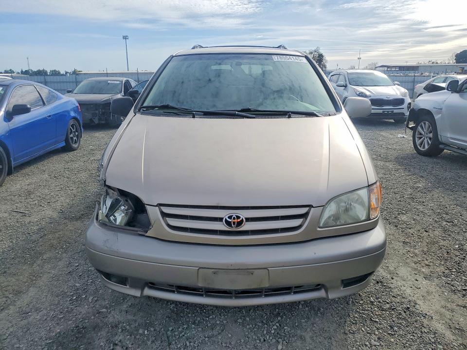 Photo 5 from auction – 2003 TOYOTA SIENNA with VIN 4T3ZF13C33U538385