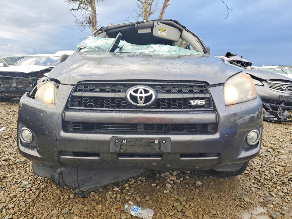 Photo 5 from auction – 2011 TOYOTA RAV4 with VIN 2T3WK4DV4BW011776