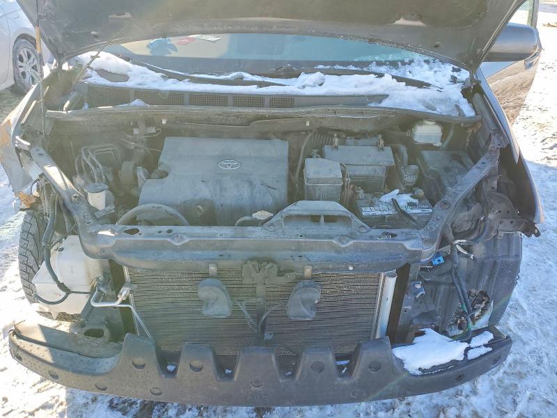 Photo 12 from auction – 2014 TOYOTA SIENNA with VIN 5TDKK3DC4ES453907