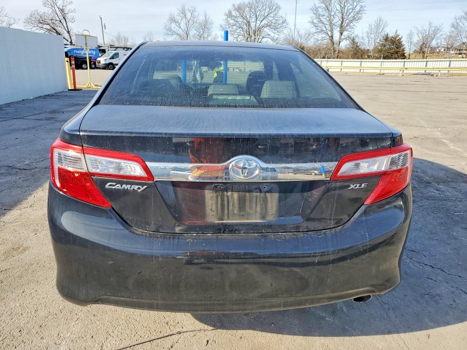 Zdjęcie 6 z aukcji – 2012 TOYOTA CAMRY BASE z VIN 4T4BF1FK0CR211557