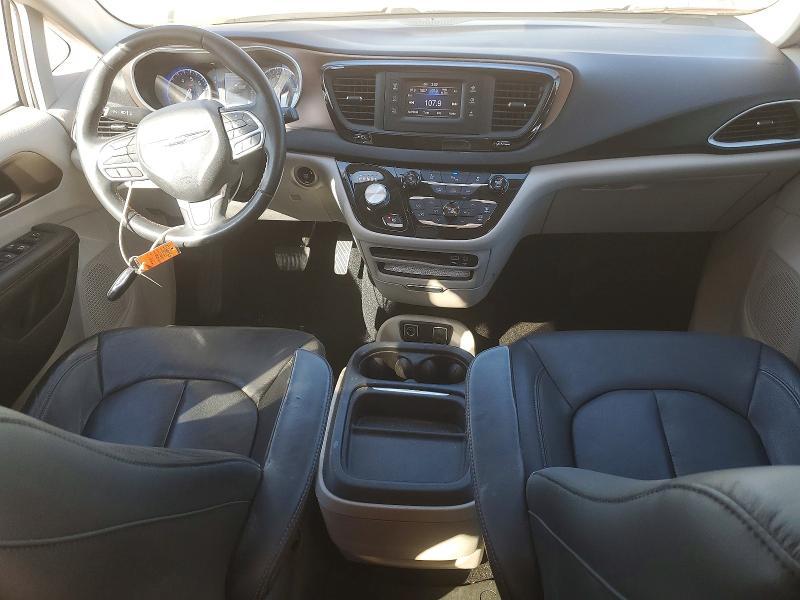 Photo 8 from auction – 2017 CHRYSLER PACIFICA T with VIN 2C4RC1BG7HR703420