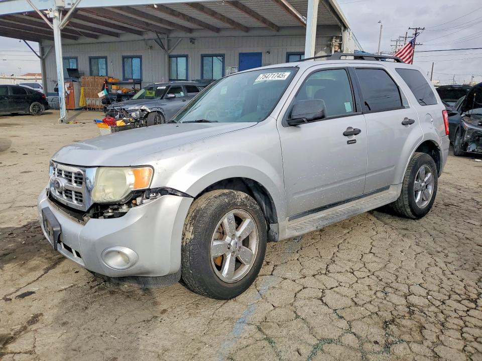 FORD ESCAPE 2010 with VIN 1FMCU0D76AKD00880 - Photo from auction