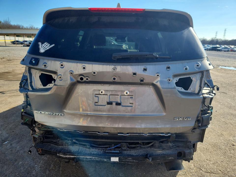 Photo 6 from auction – 2017 KIA SORENTO with VIN 5XYPK4A58HG304287