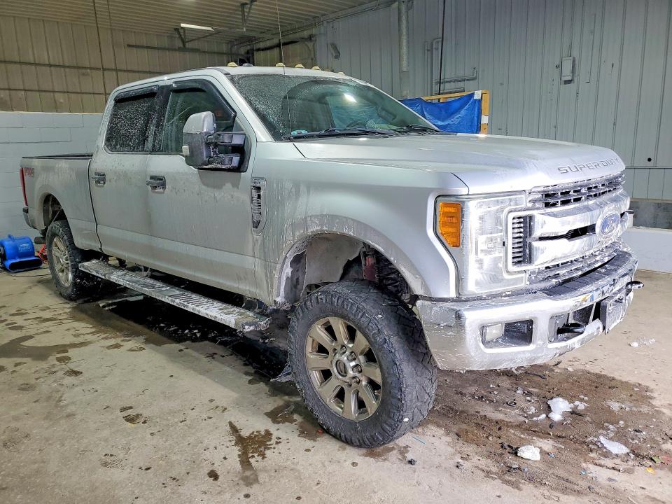 Photo 4 from auction – 2017 FORD F250 with VIN 1FT7W2B63HEC72146