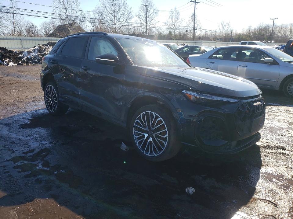 Photo 4 from auction – 2025 AUDI SQ5 with VIN WA135AGU4S2078506