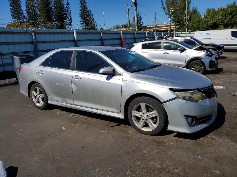 Zdjęcie 4 z aukcji – 2012 TOYOTA CAMRY z VIN 4T1BF1FKXCU088747