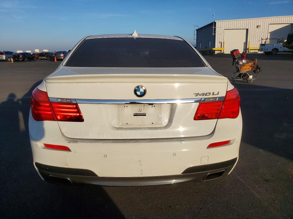 Photo 6 from auction – 2011 BMW 740 with VIN WBAKB4C55BC574545