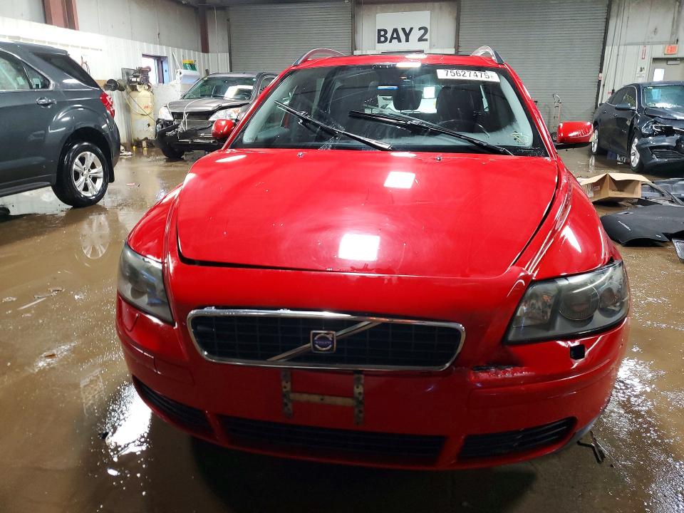 Photo 5 from auction – 2005 VOLVO V50 2.4I with VIN YV1MW382152070894