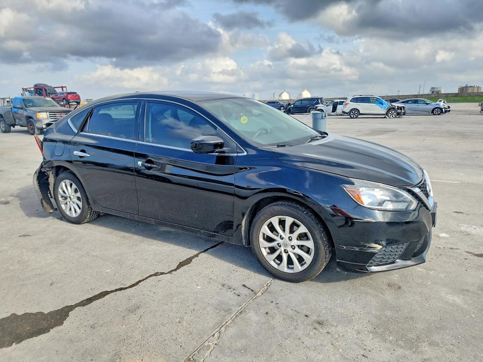 Photo 4 from auction – 2018 NISSAN SENTRA with VIN 3N1AB7AP1JY273753