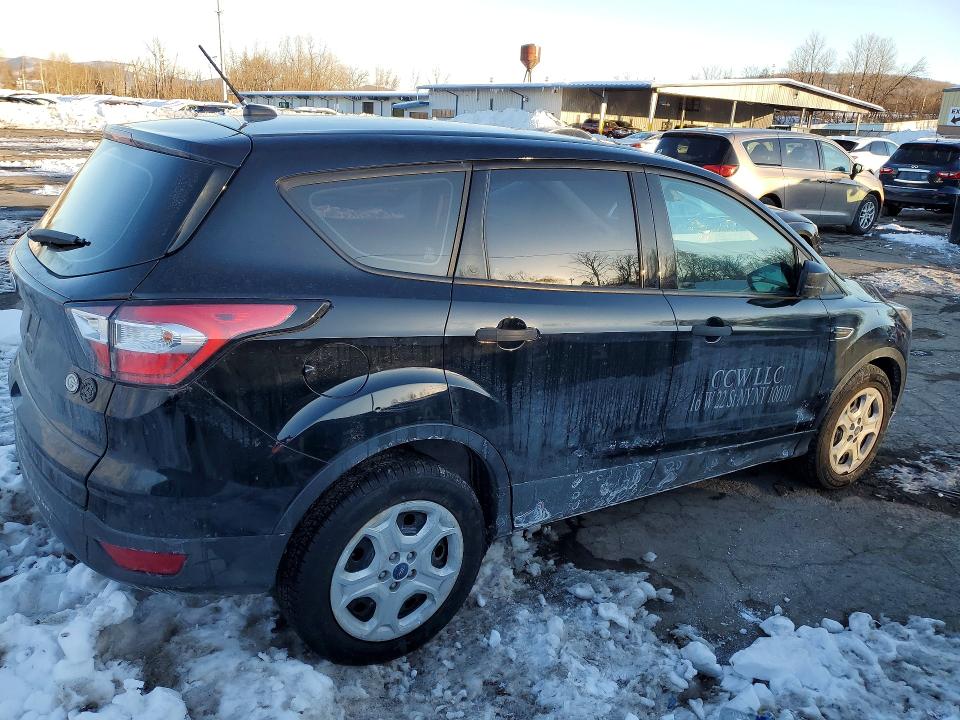 Photo 3 from auction – 2018 FORD ESCAPE with VIN 1FMCU0F7XJUB26863