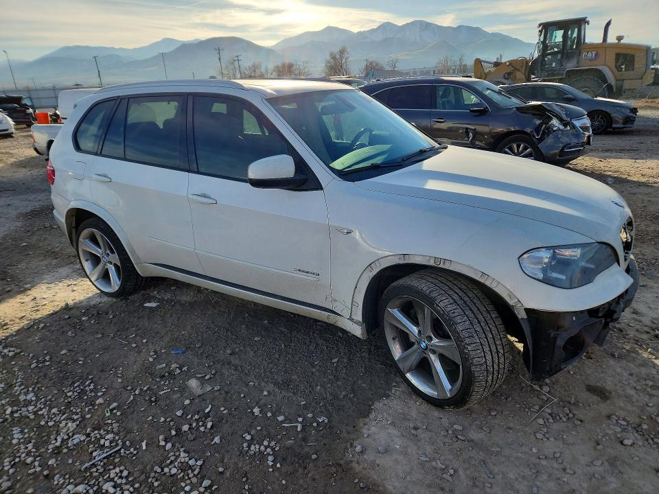 Photo 4 from auction – 2012 BMW X5 XDRIVE5 with VIN 5UXZV8C56CL424623