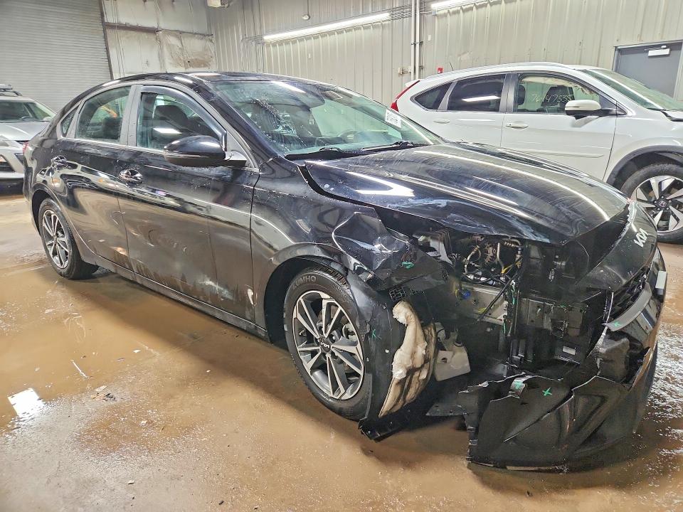 Photo 4 from auction – 2023 KIA FORTE with VIN 3KPF24AD2PE609301