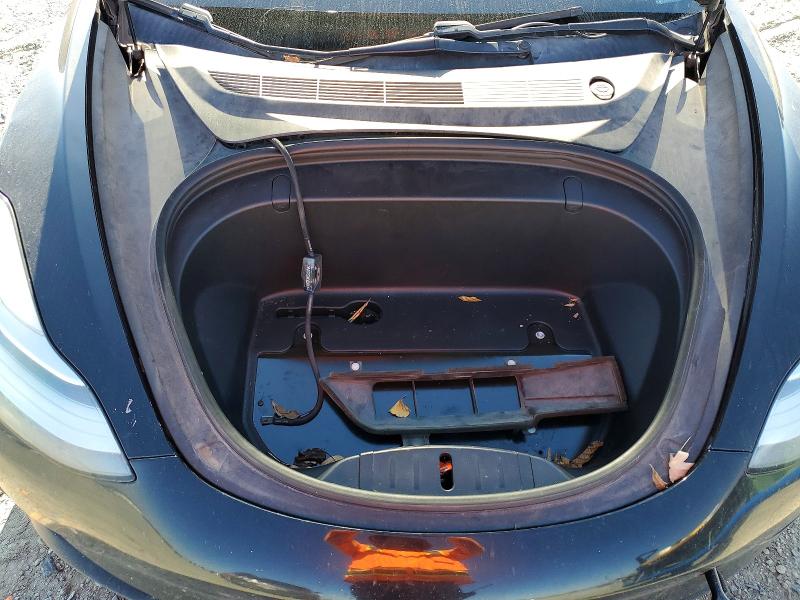 Photo 11 from auction – 2018 TESLA MODEL 3 with VIN 5YJ3E1EA2JF032330