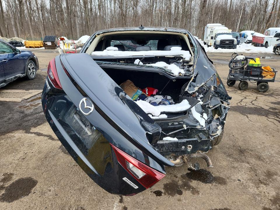 Photo 6 from auction – 2018 MAZDA 3 with VIN 3MZBN1V38JM163090