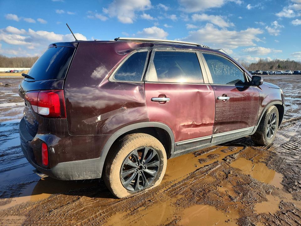 Photo 3 from auction – 2015 KIA SORENTO with VIN 5XYKTDA68FG567053