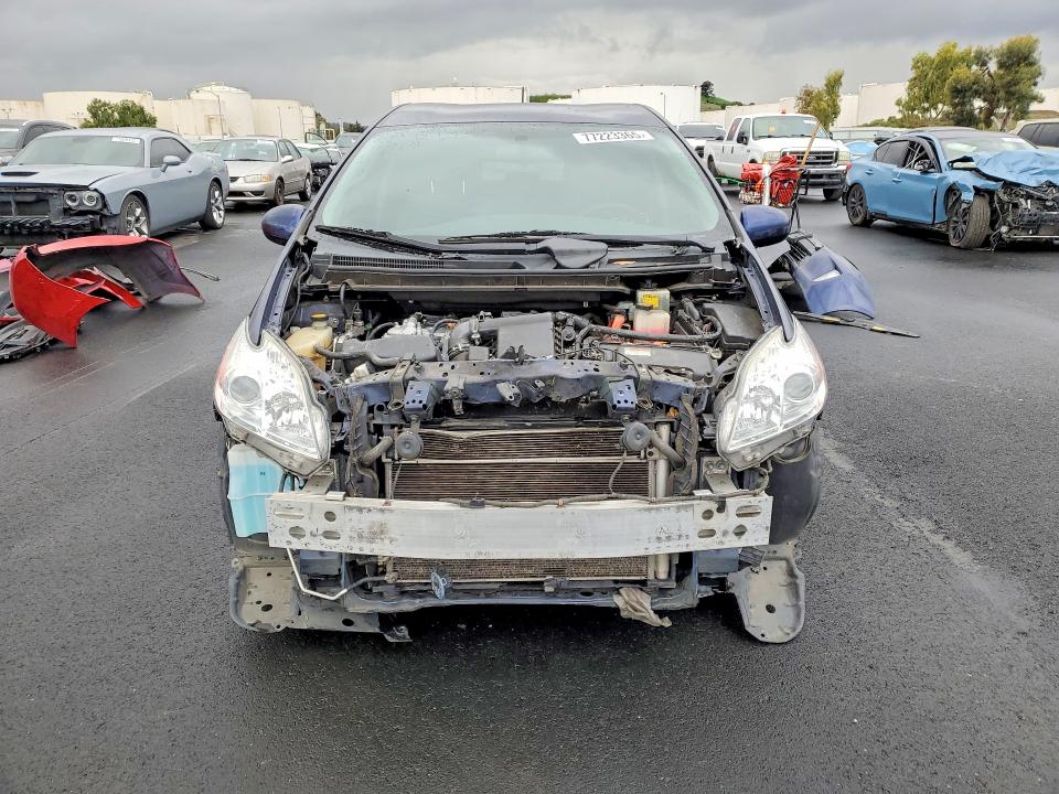Photo 5 from auction – 2014 TOYOTA PRIUS with VIN JTDKN3DU7E0359619