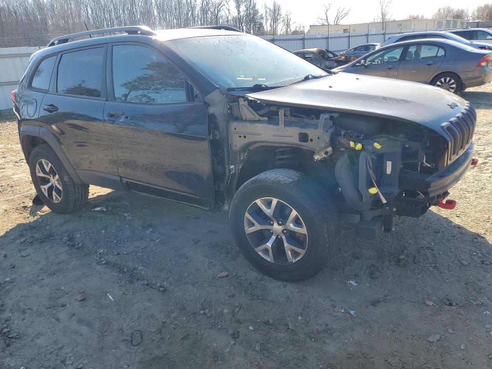 Photo 4 from auction – 2018 JEEP CHEROKEE with VIN 1C4PJMBX3JD529899