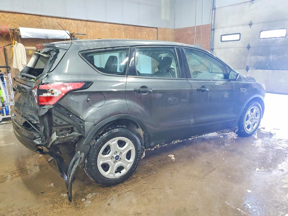 Photo 3 from auction – 2018 FORD ESCAPE with VIN 1FMCU0F74JUD20739