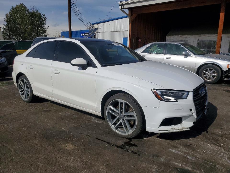 Photo 4 from auction – 2017 AUDI A3 with VIN WAUAUGFF4H1048553