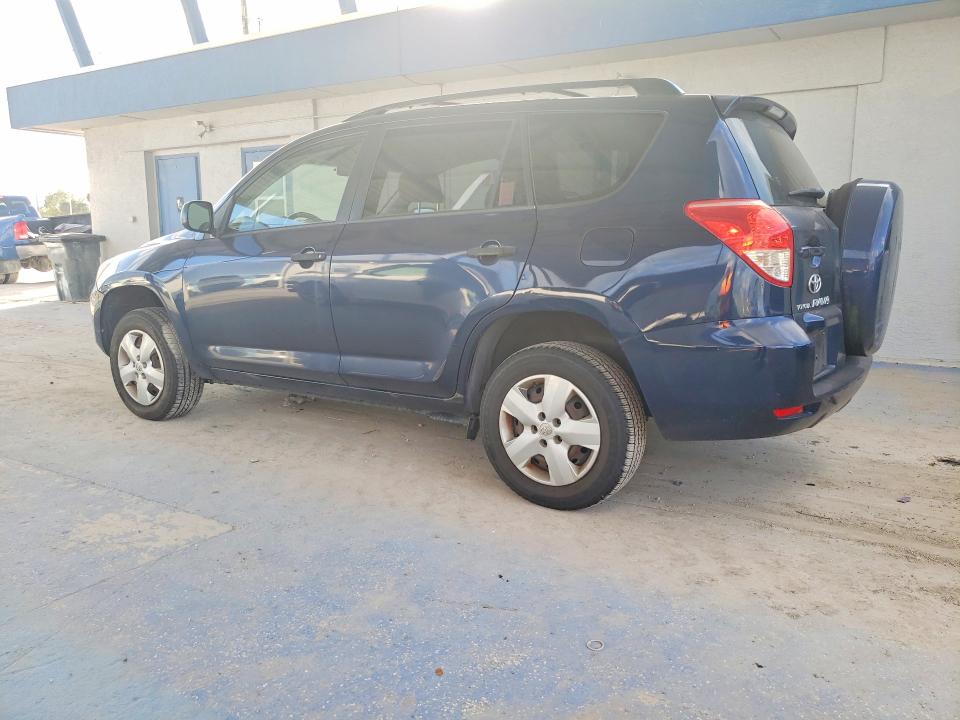 Photo 2 from auction – 2006 TOYOTA RAV4 with VIN JTMZD33V065030972