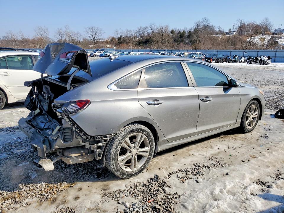 Photo 3 from auction – 2018 HYUNDAI SONATA with VIN 5NPE34AF7JH642307