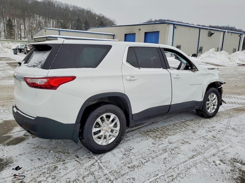 Photo 3 from auction – 2020 CHEVROLET TRAVERSE with VIN 1GNERFKW1LJ100548