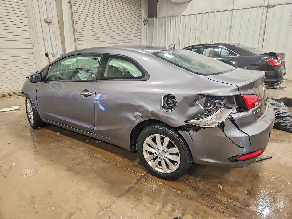 Photo 2 from auction – 2014 KIA FORTE KOUP with VIN KNAFX6A81E5173997