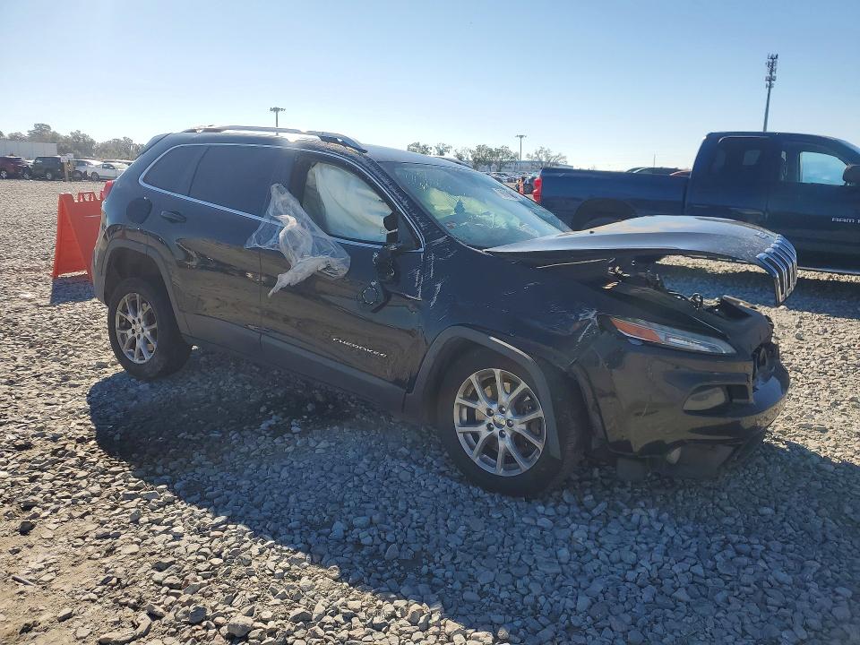 Photo 4 from auction – 2014 JEEP CHEROKEE with VIN 1C4PJLCS8EW208254