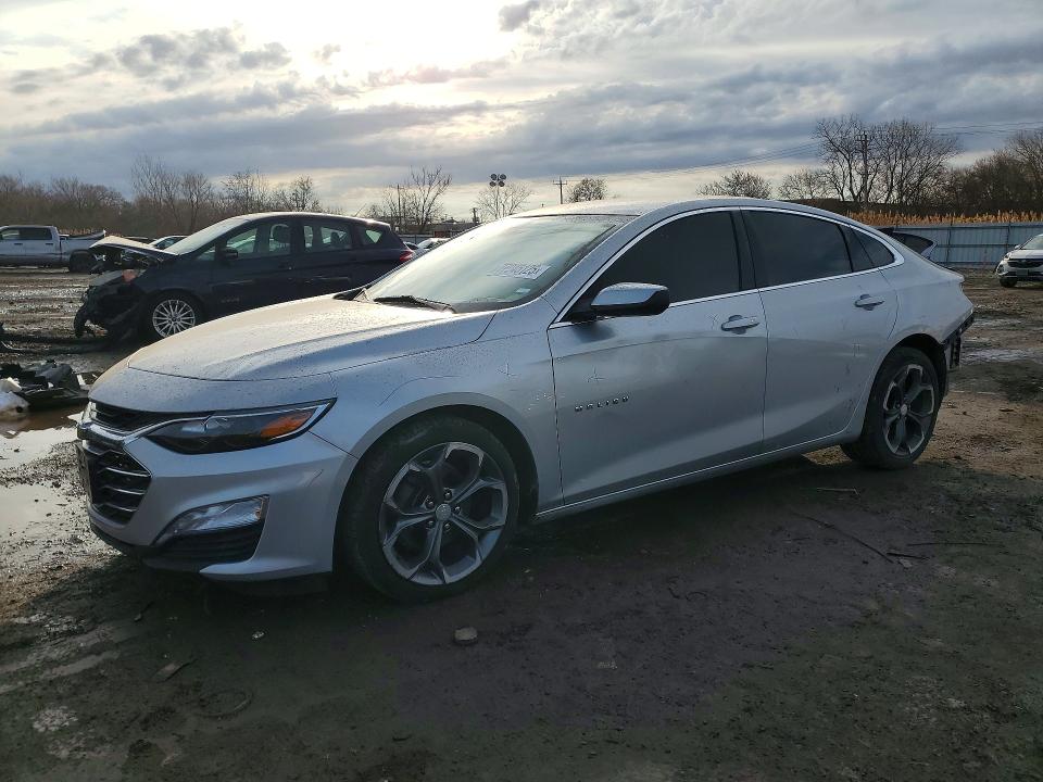 CHEVROLET MALIBU 2022 with VIN 1G1ZD5ST8NF128449 - Photo from auction