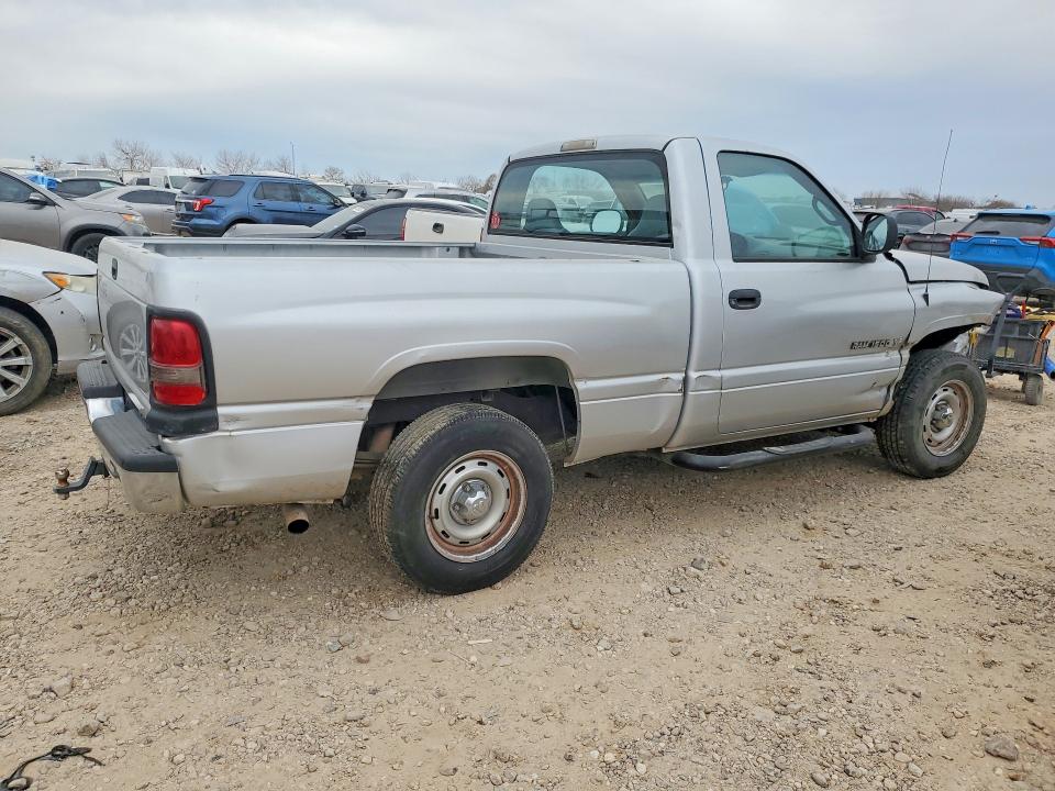 Photo 3 from auction – 2001 DODGE RAM 1500 with VIN 1B7HC16X71S142730