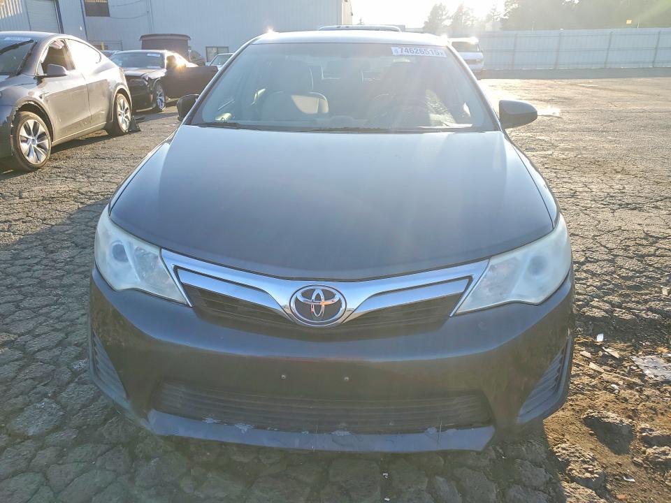 Zdjęcie 5 z aukcji – 2012 TOYOTA CAMRY z VIN 4T4BF1FK3CR183480